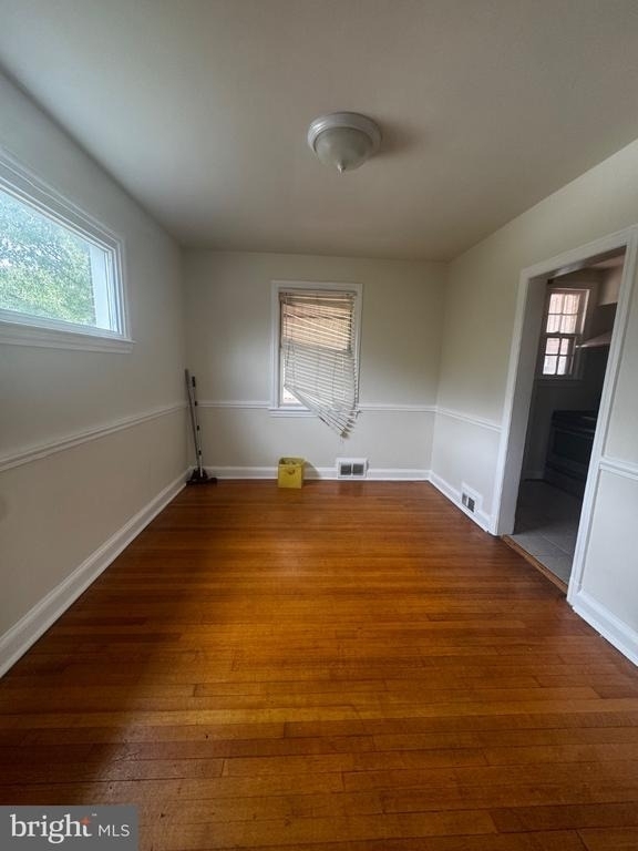 4729 12th Street Ne - Photo 14