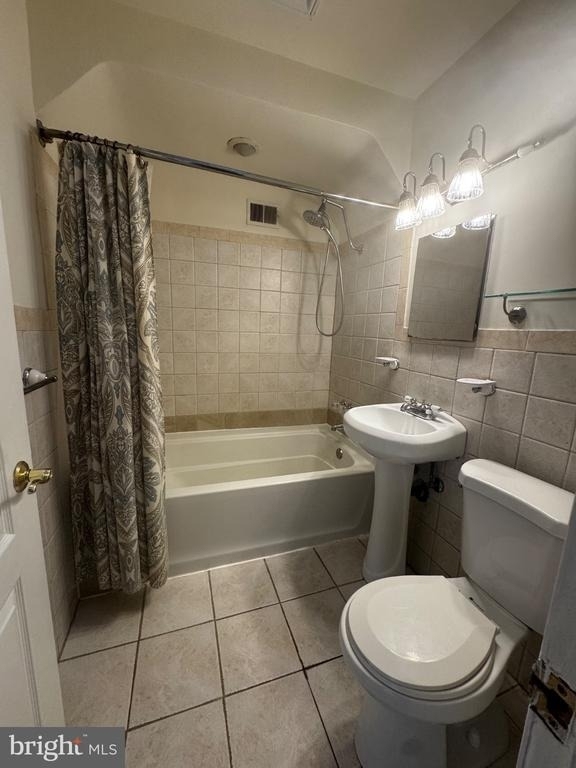 4729 12th Street Ne - Photo 5