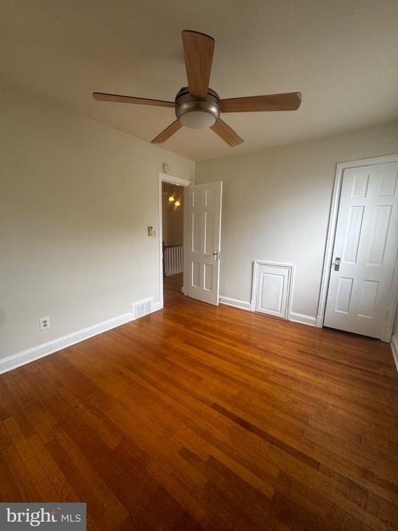 4729 12th Street Ne - Photo 7