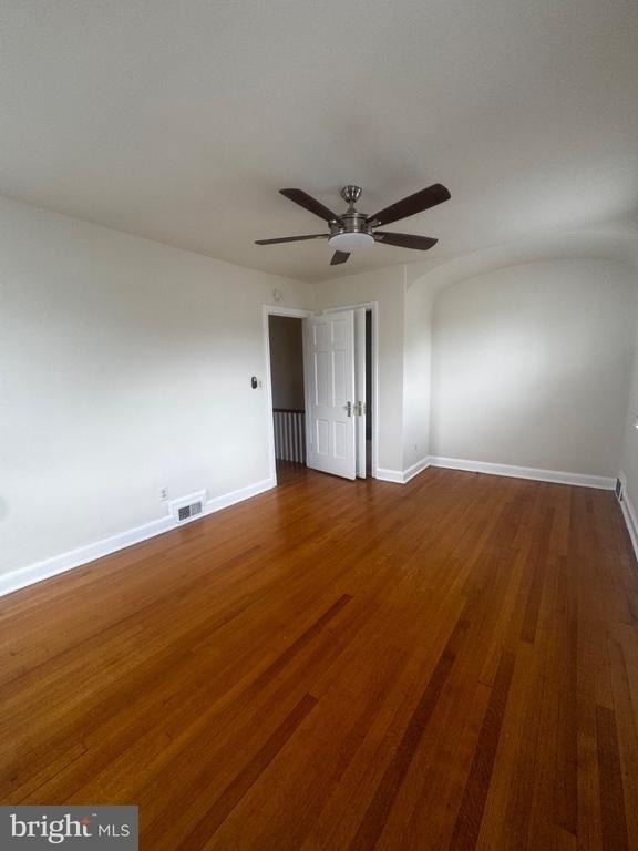 4729 12th Street Ne - Photo 3