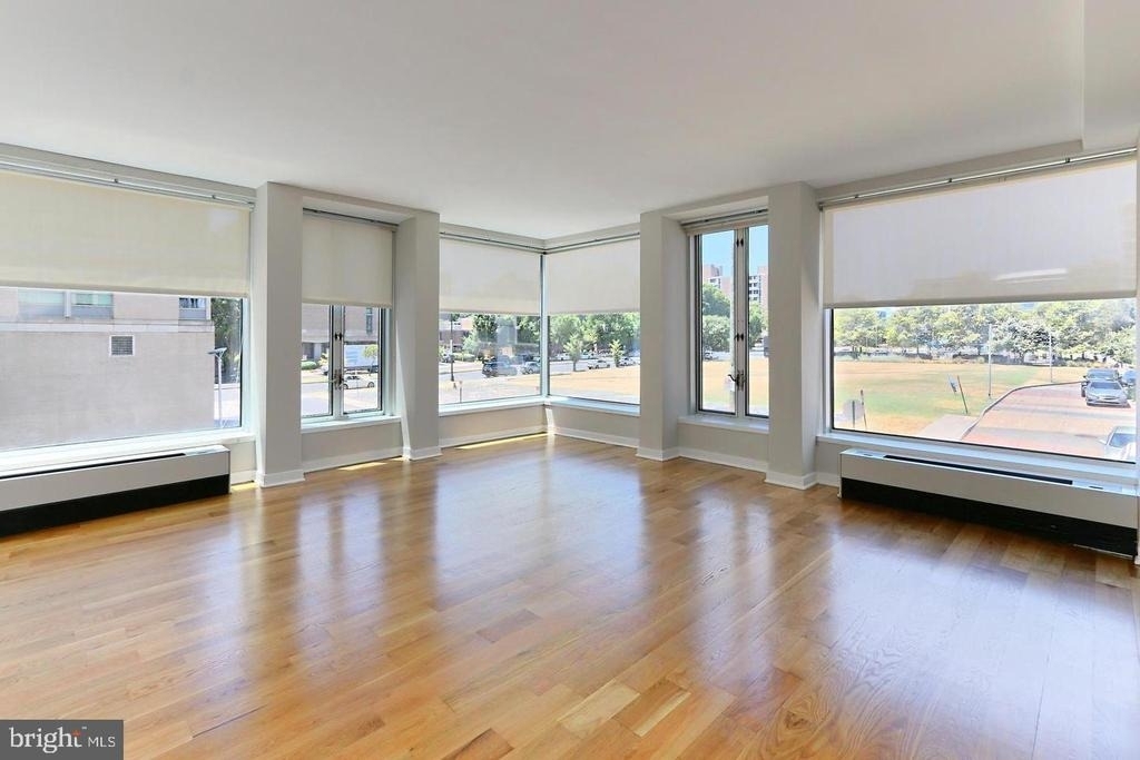 1101 3rd Street Sw - Photo 2