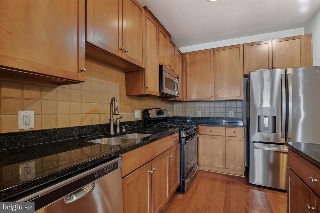1451 Belmont Street Nw - Photo 5