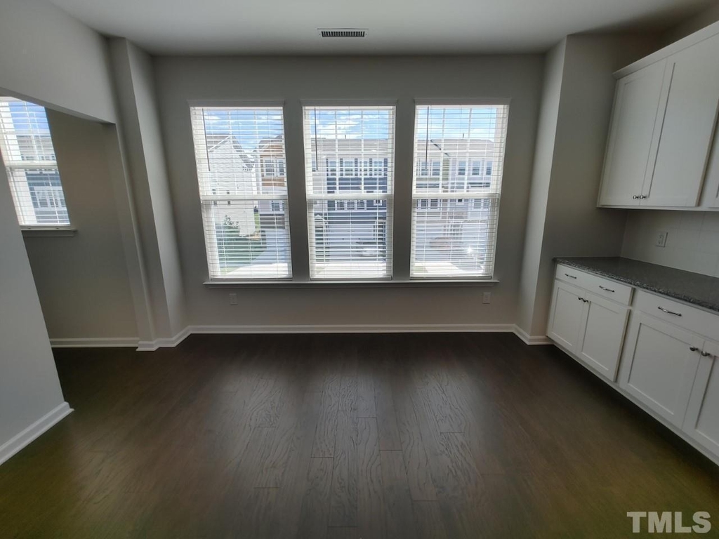 1029 Commack Drive - Photo 6