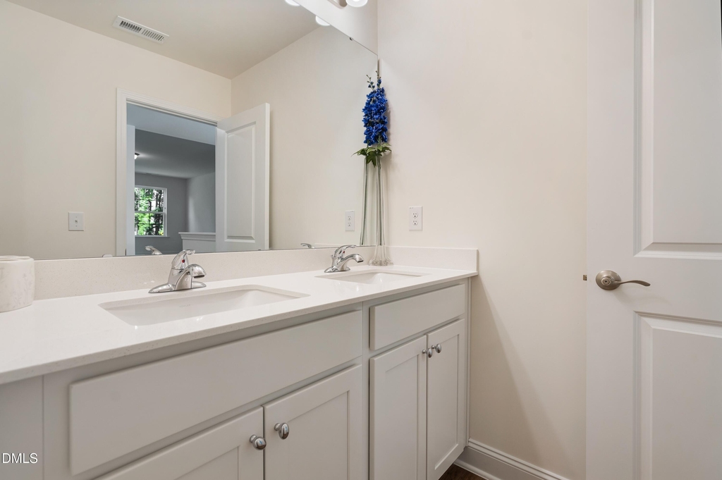 80 Silent Brook Trail - Photo 32