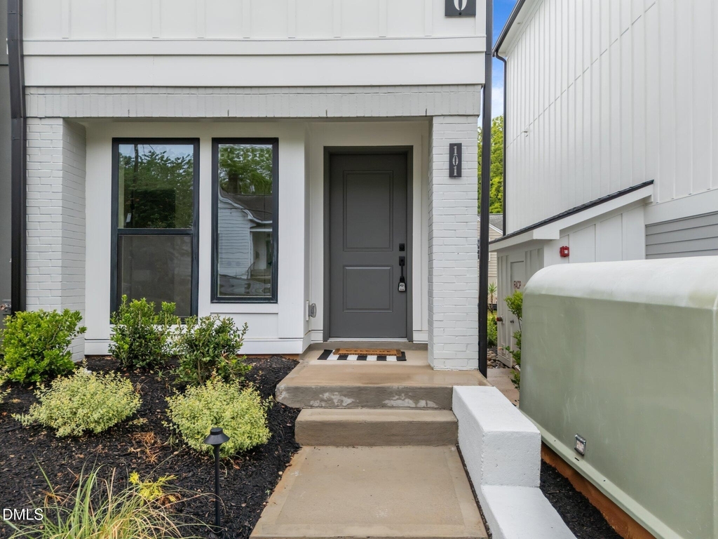 710 W North Street - Photo 33