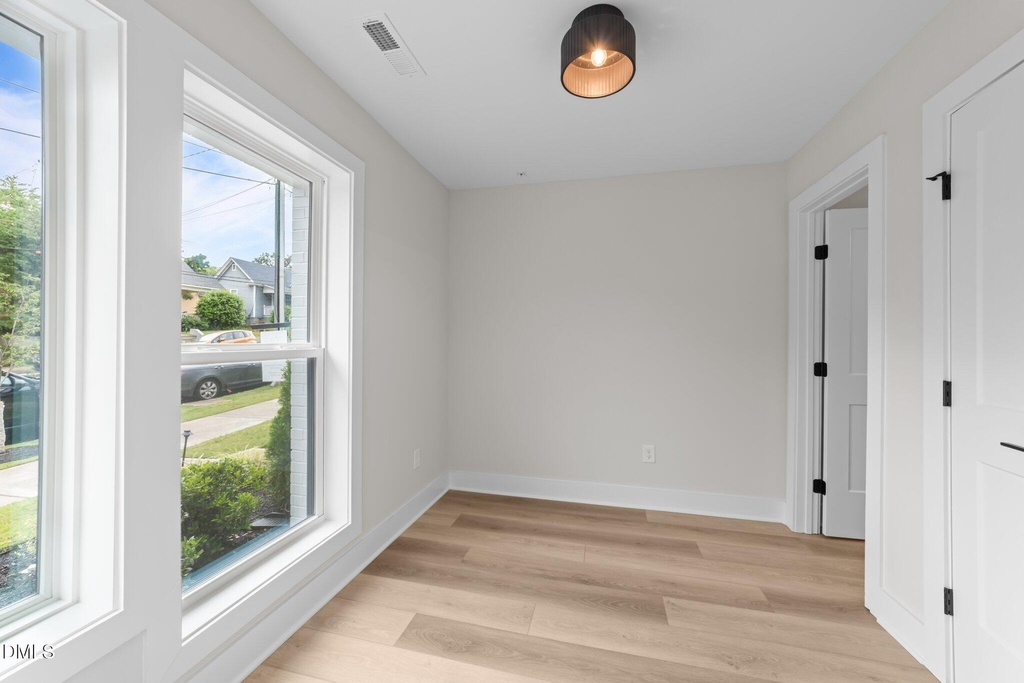 710 W North Street - Photo 13