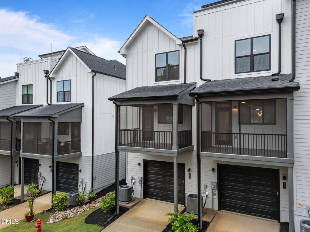 710 W North Street - Photo 1