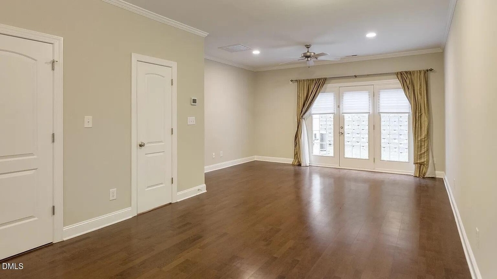 2822 Pickett Road - Photo 7