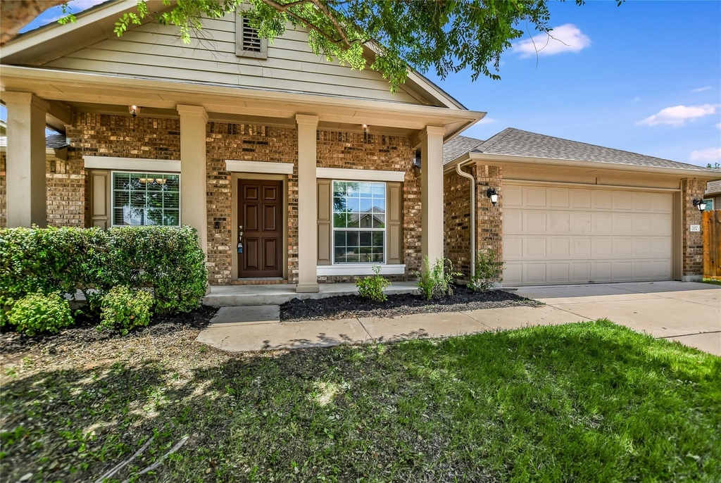 202 Paul Azinger Ct - Photo 1