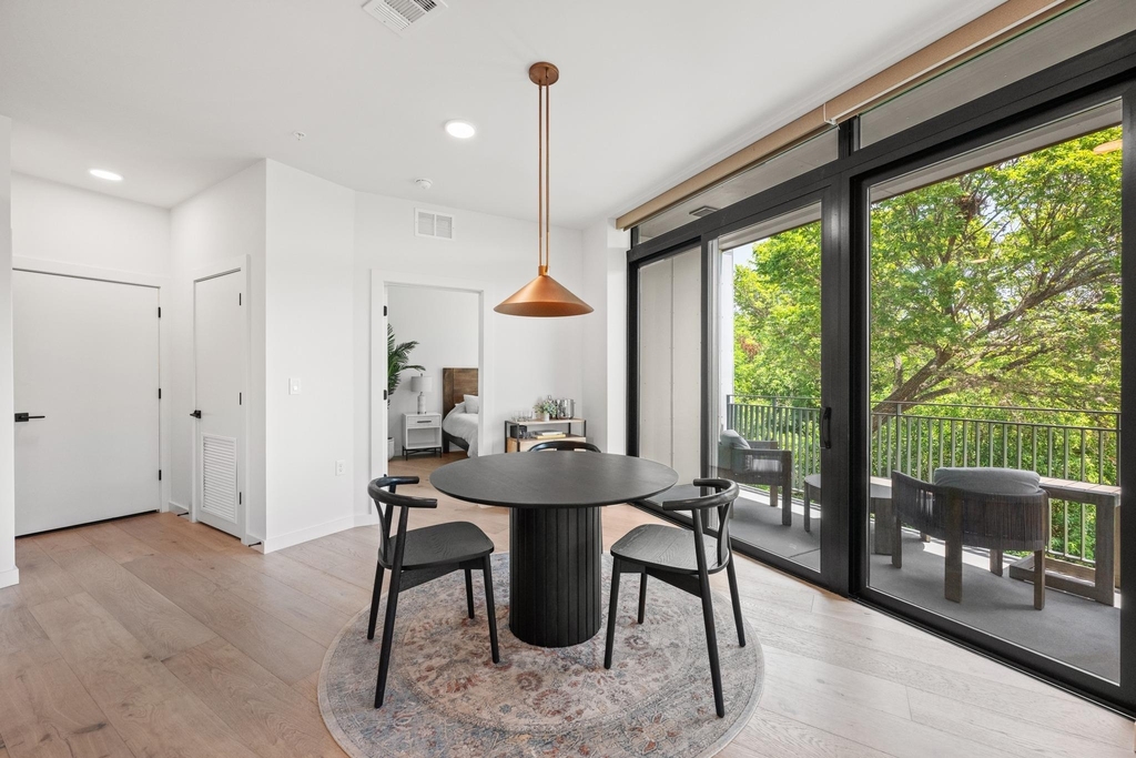 2209 S 1st St - Photo 8