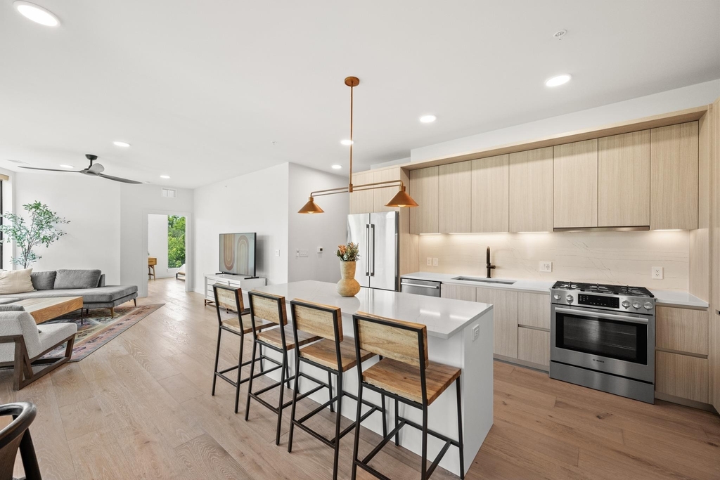 2209 S 1st St - Photo 6