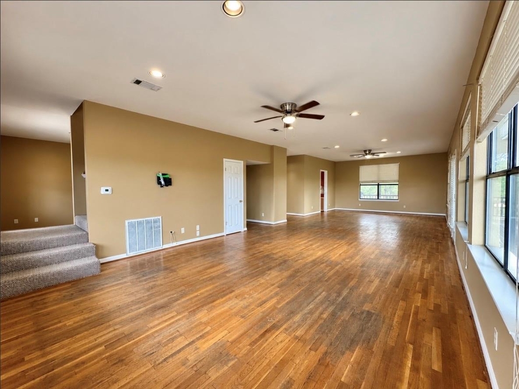 15401 Lariat Trl - Photo 8