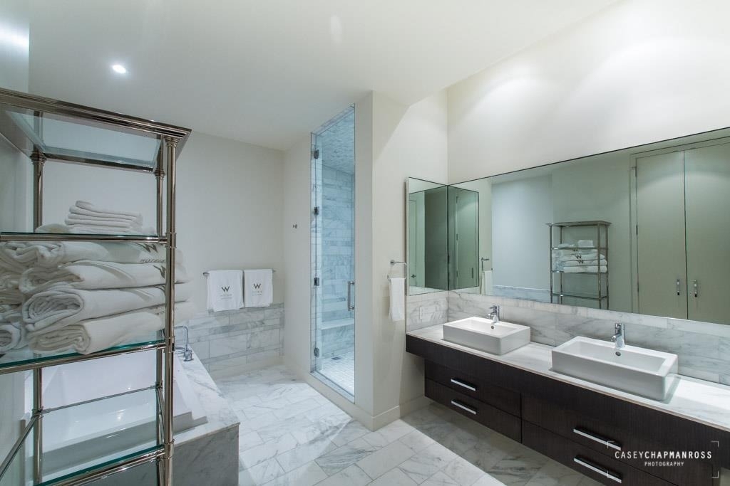 210 Lavaca St - Photo 18