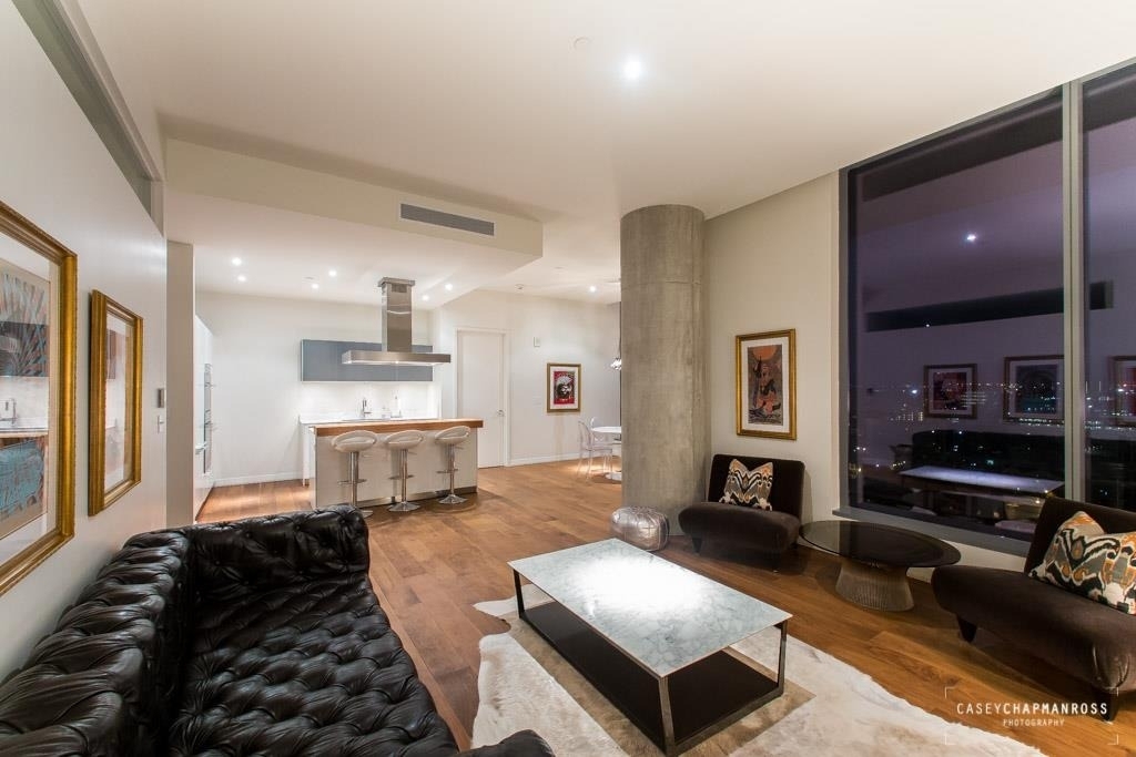 210 Lavaca St - Photo 4
