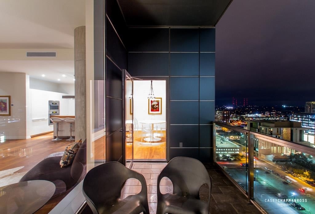 210 Lavaca St - Photo 5