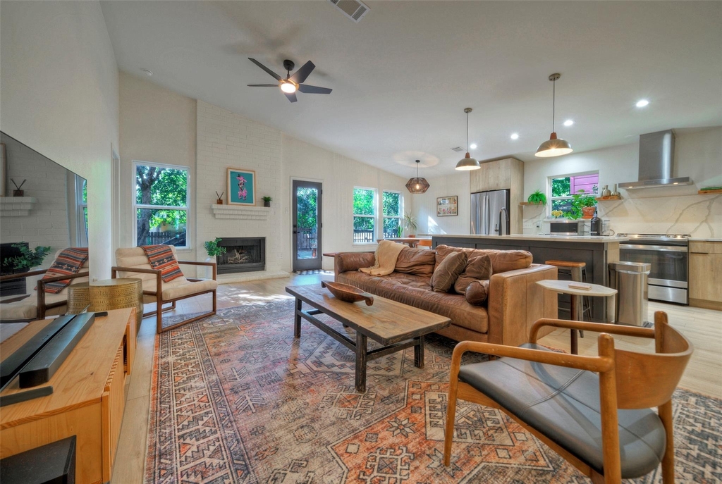 8406 Los Ranchos Dr - Photo 15