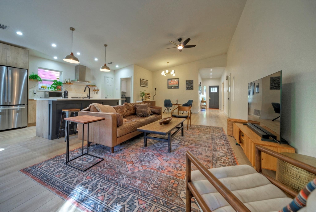 8406 Los Ranchos Dr - Photo 16