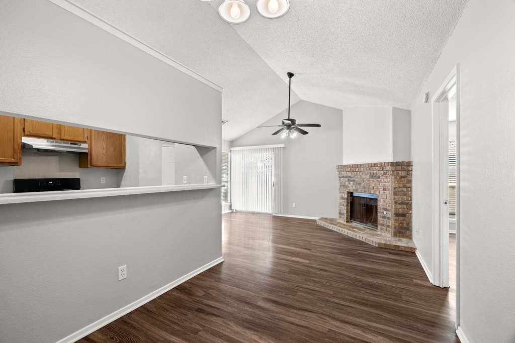 12130 Thompkins Dr - Photo 13