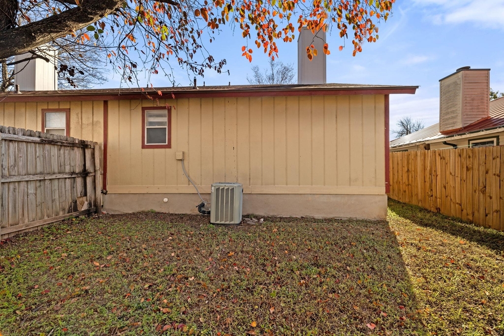 12130 Thompkins Dr - Photo 31