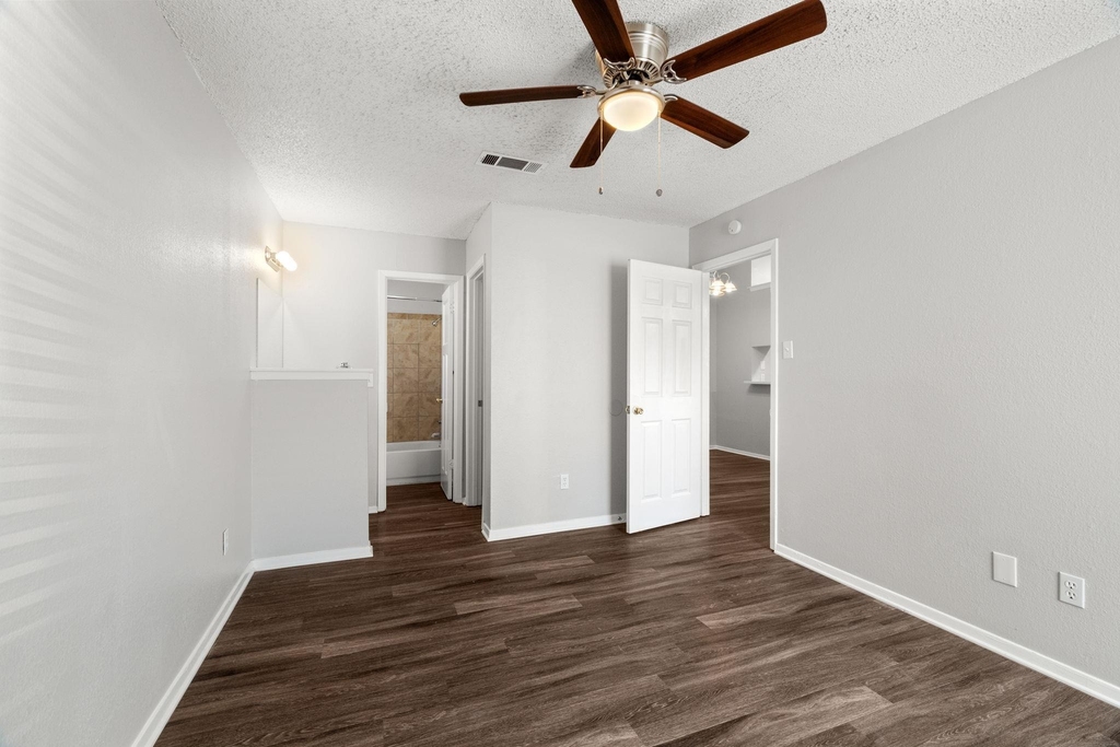 12130 Thompkins Dr - Photo 22