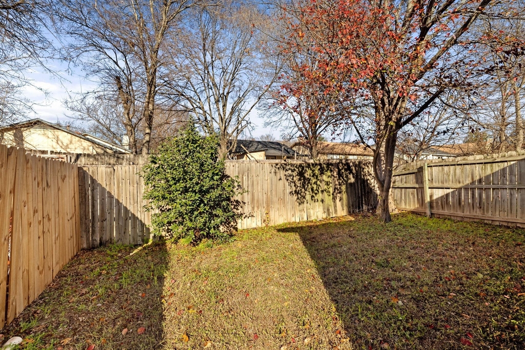 12130 Thompkins Dr - Photo 29