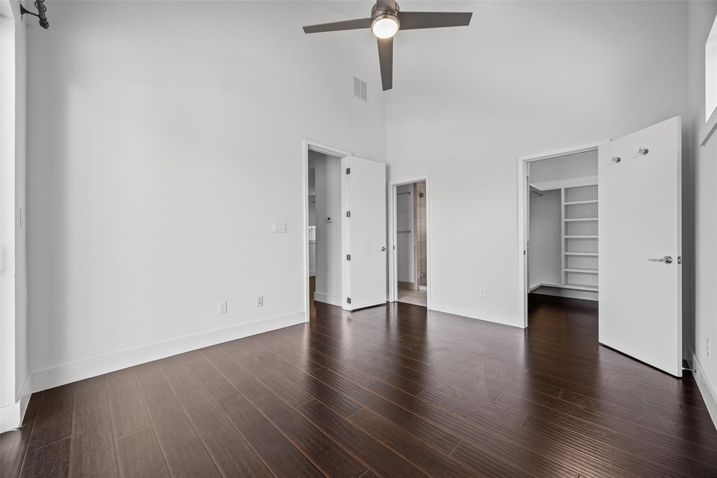502 W 51st St - Photo 14