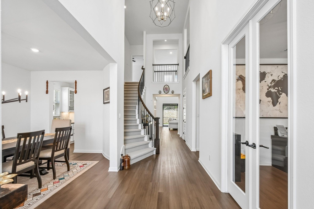 5201 Olimpico Way - Photo 2