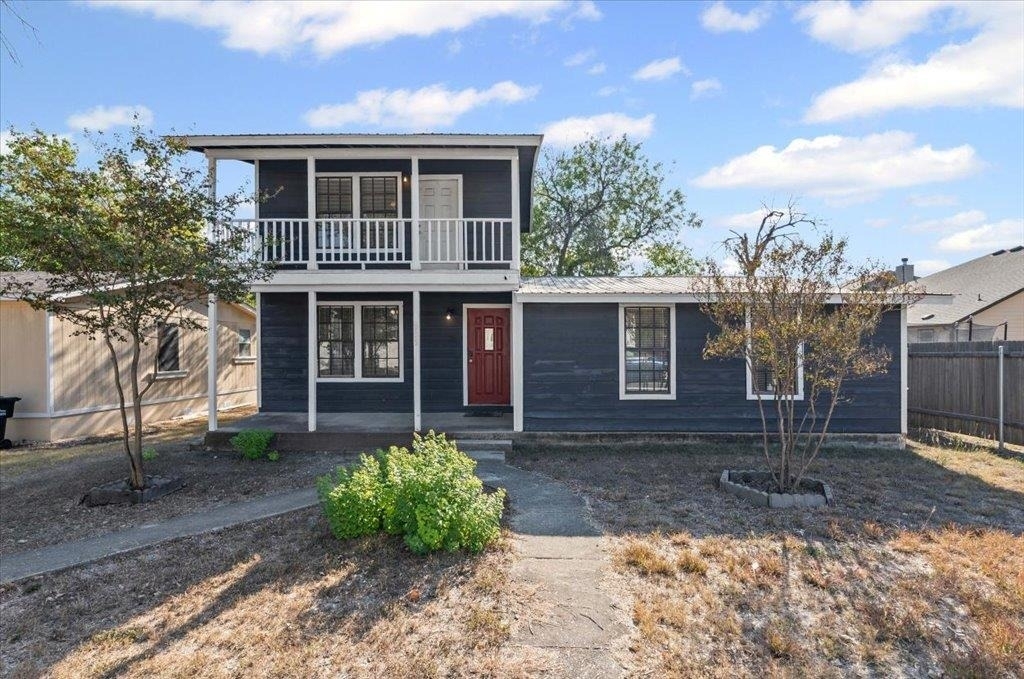 205 Cisneros St - Photo 16