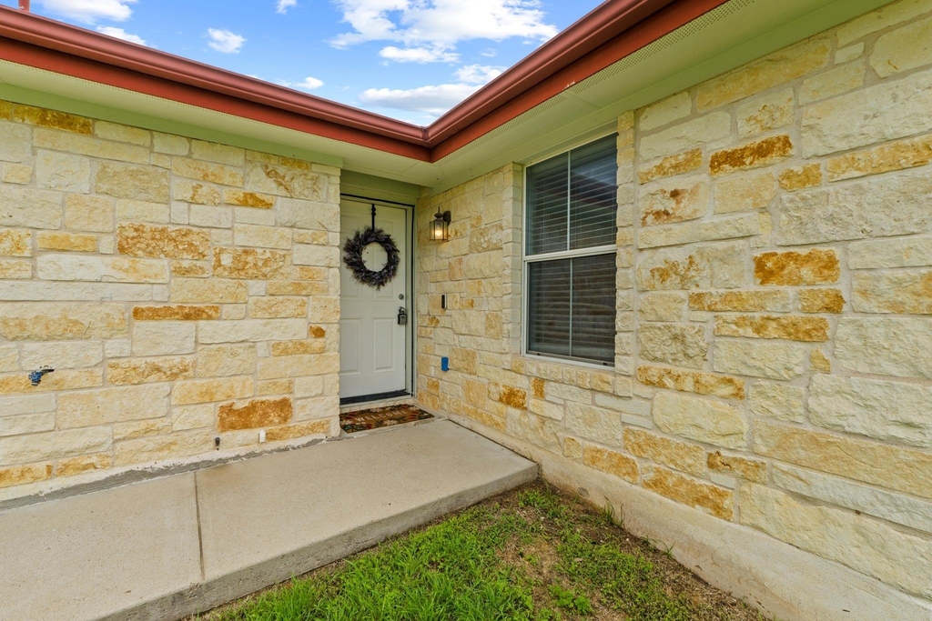 245 Marvin Cv - Photo 1
