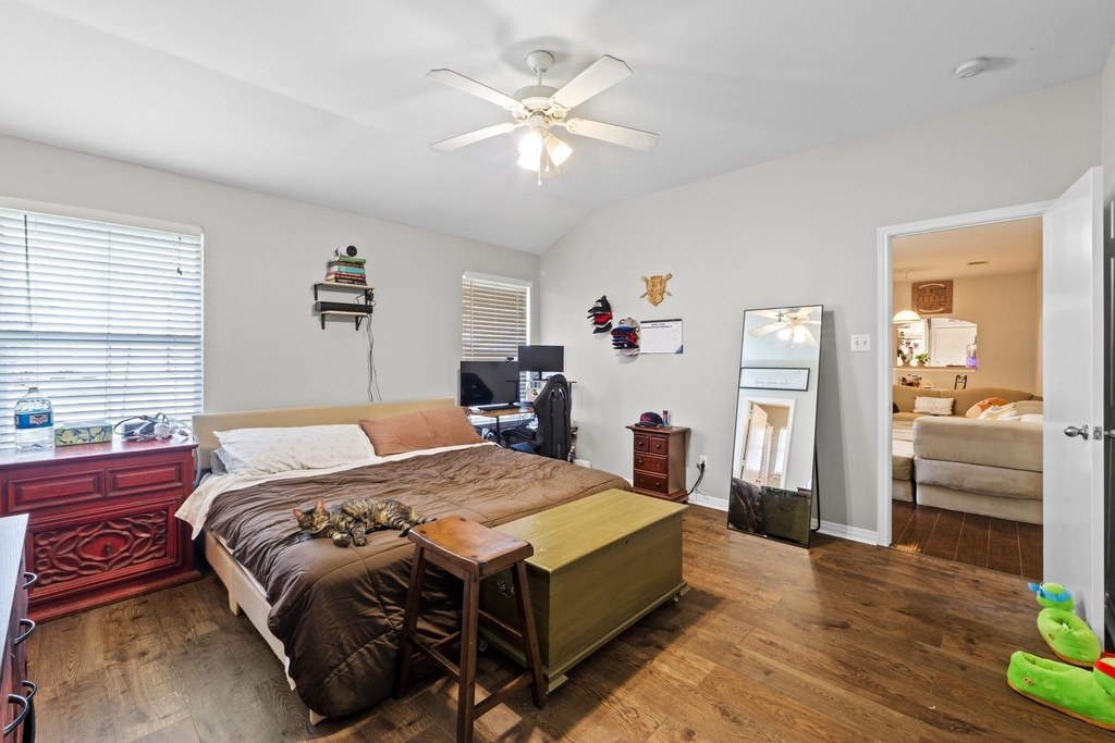 245 Marvin Cv - Photo 16