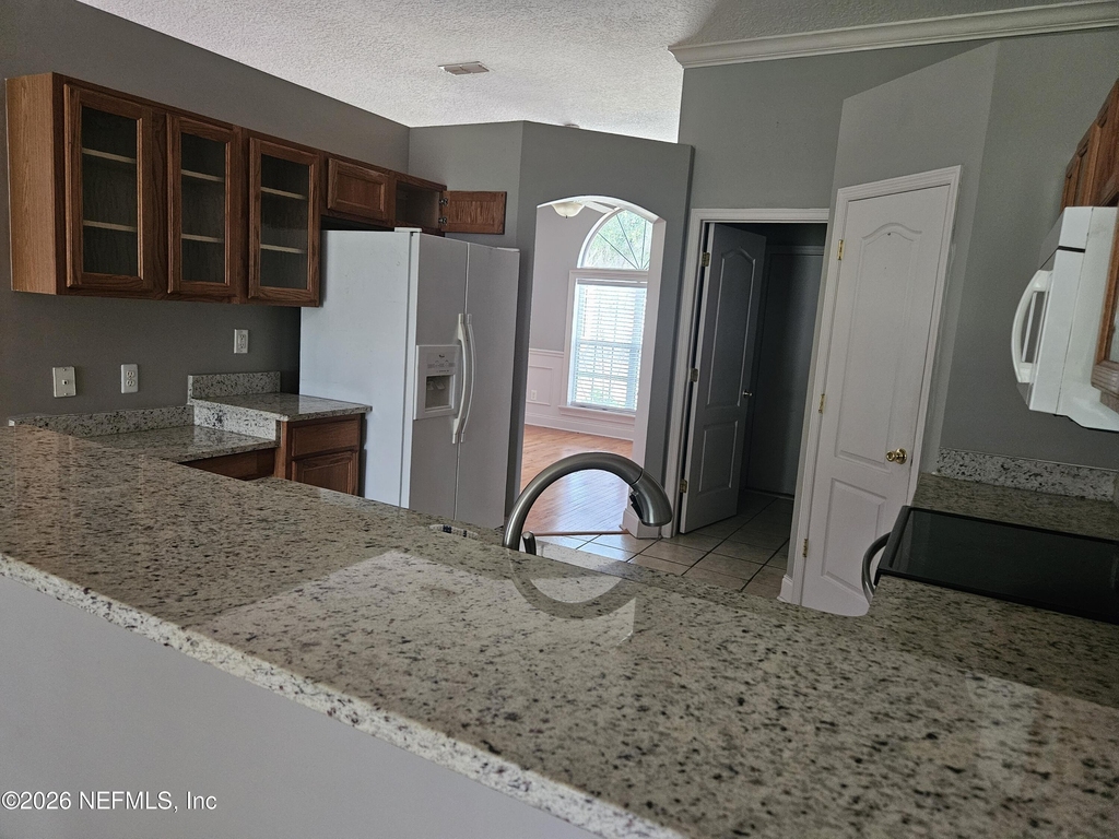 2338 N Cool Springs Drive N - Photo 16