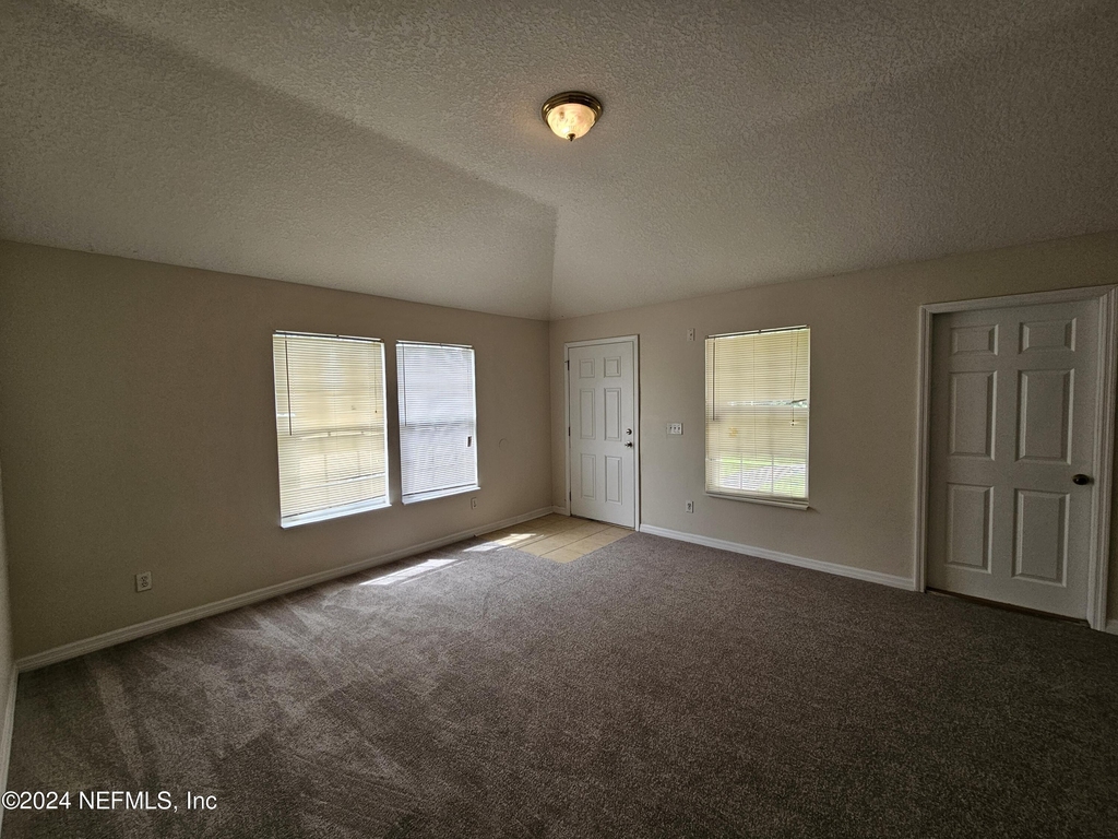 8150 Noroad - Photo 3