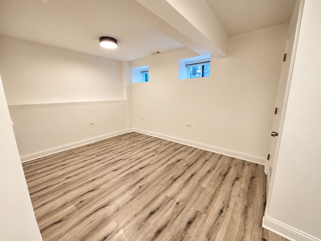 1344 W Ohio Street - Photo 12