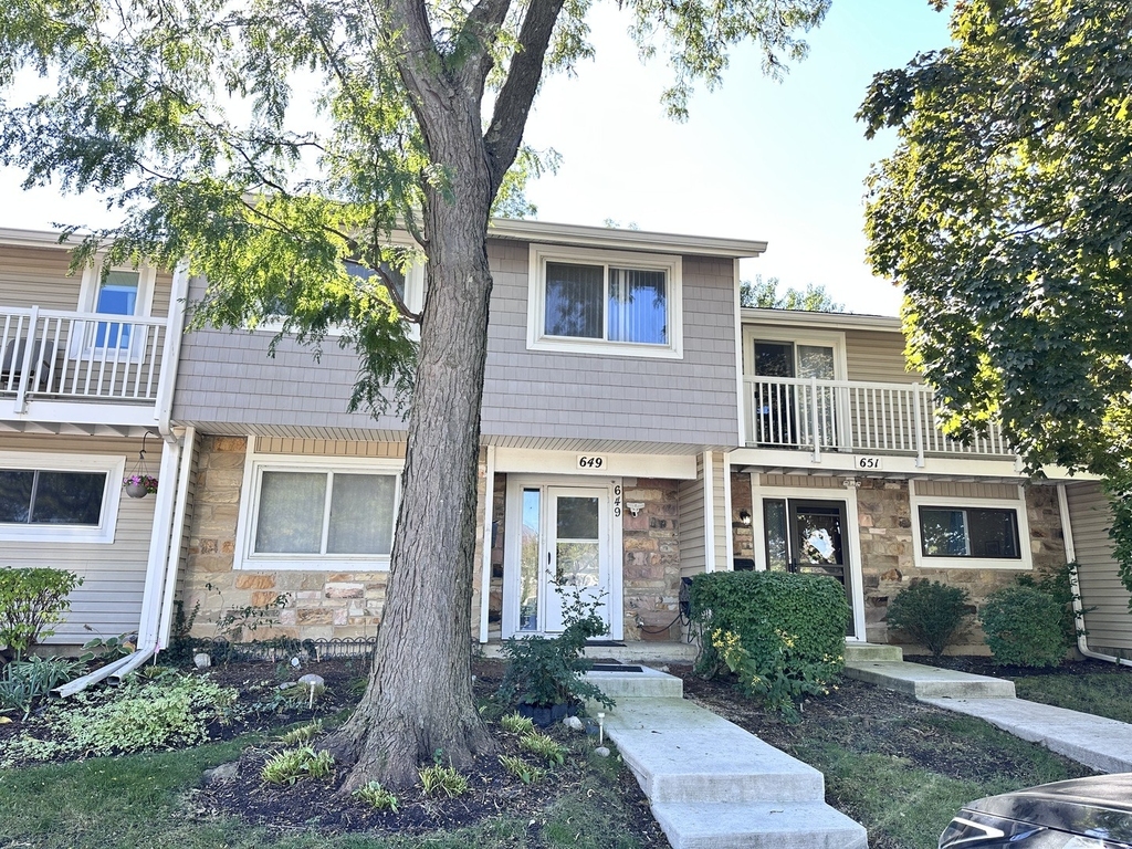 649 Harbor Terrace - Photo 0