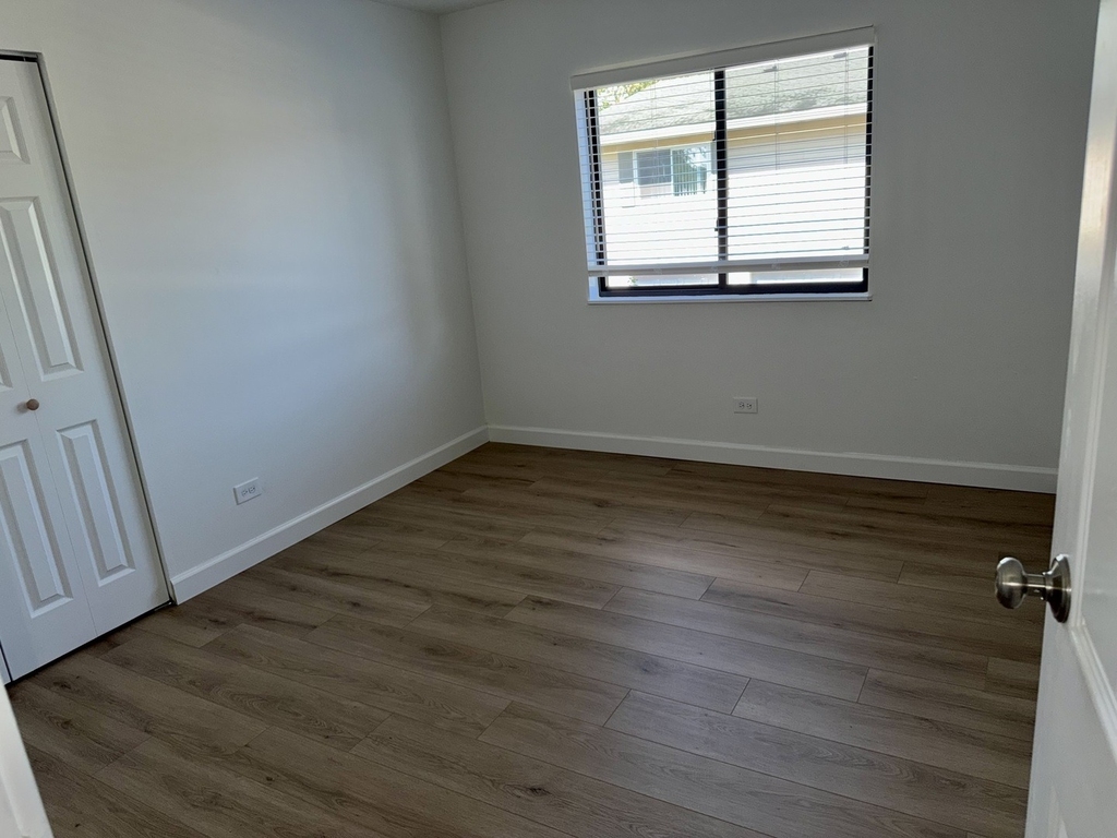 10s472 Echo Lane - Photo 5