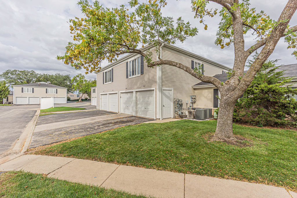 1353 Cove Drive - Photo 15