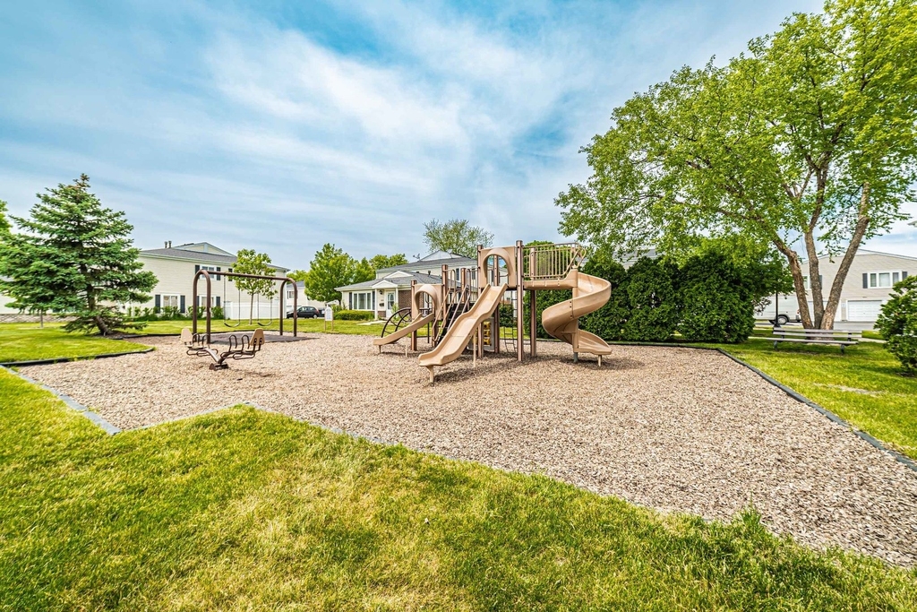 1353 Cove Drive - Photo 18