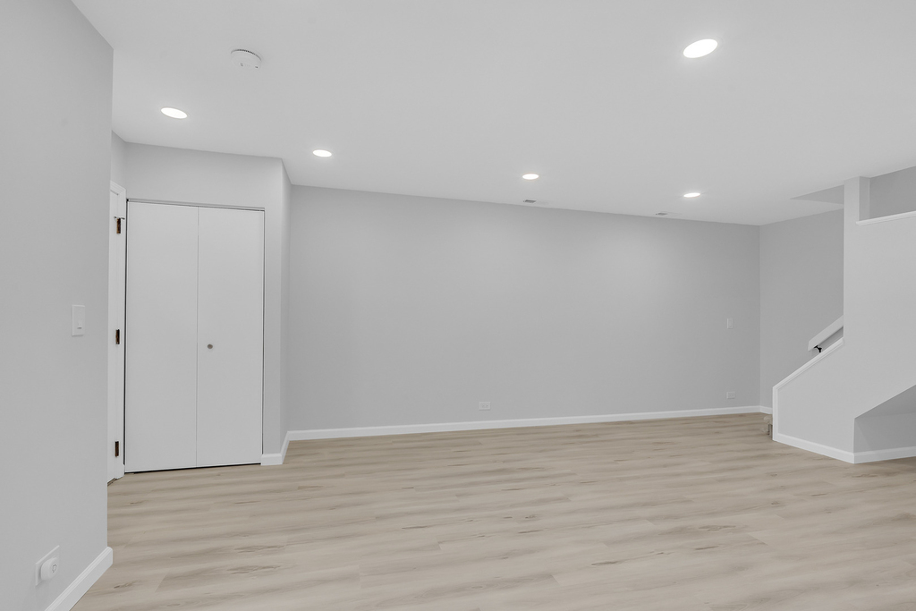 1353 Cove Drive - Photo 10