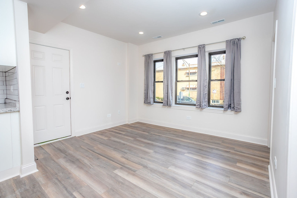 3056 S Keeler Avenue - Photo 1
