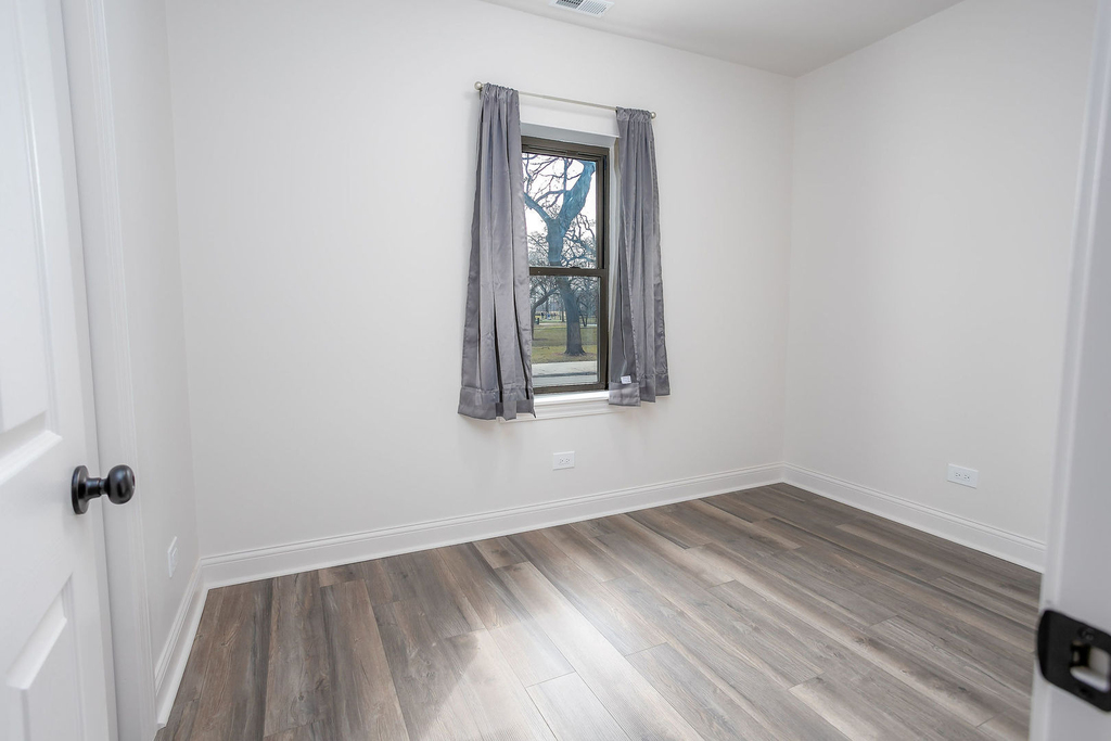 3056 S Keeler Avenue - Photo 7