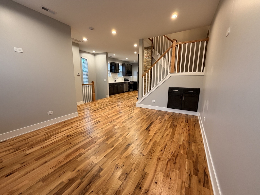 2227 W 21st Street - Photo 3