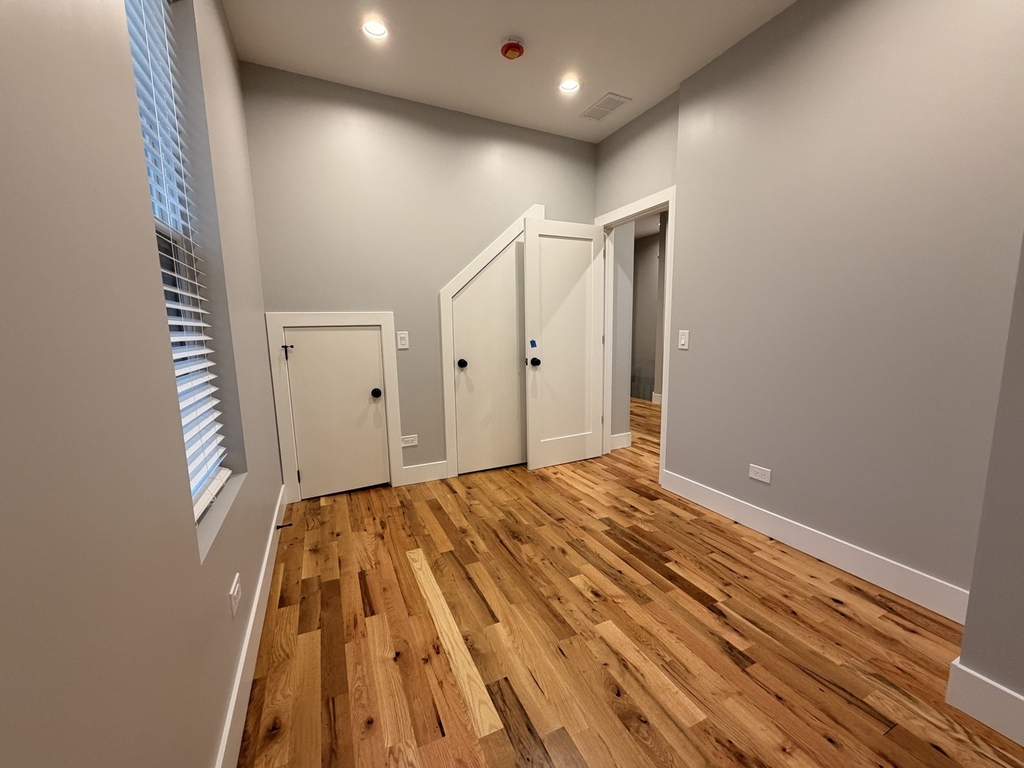 2227 W 21st Street - Photo 7