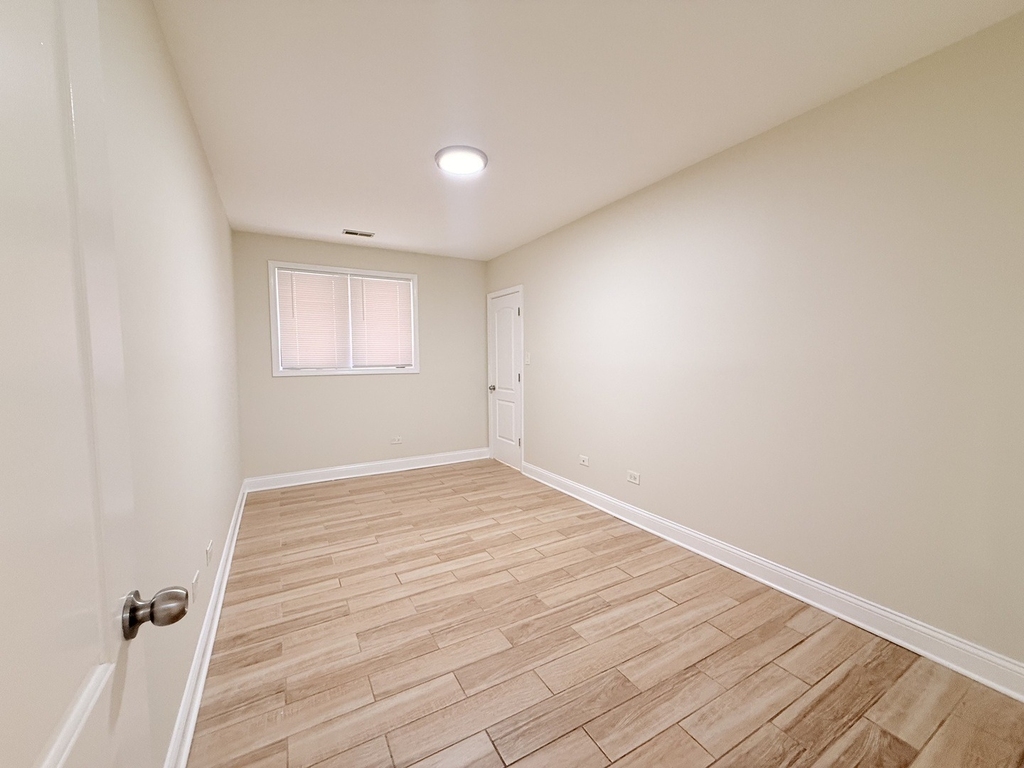 2731 W Polk Street - Photo 13