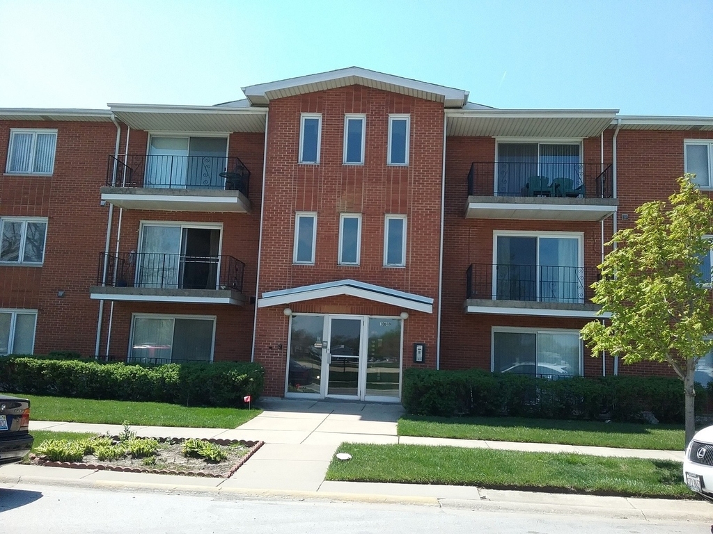 10840 S Kilpatrick Avenue - Photo 0