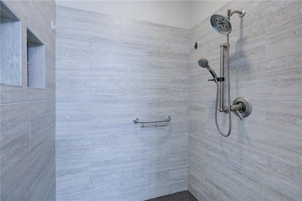 8365 Wallace Wood Road - Photo 14