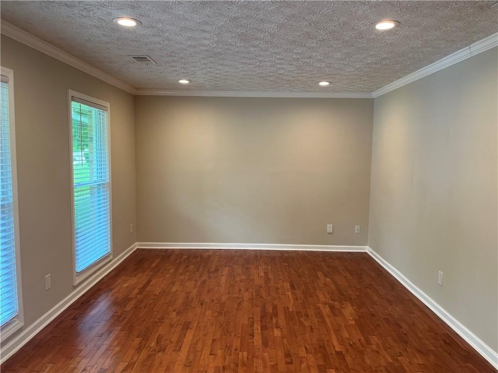 2237 Scotty Cir - Photo 4