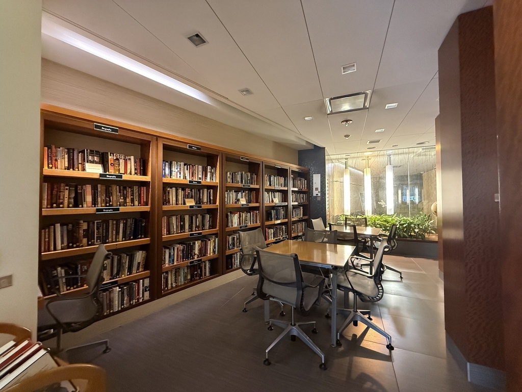 400 E Randolph Street - Photo 45