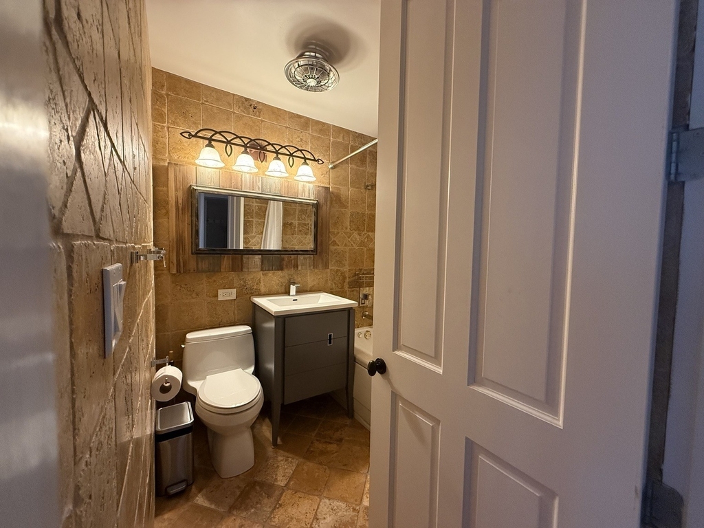400 E Randolph Street - Photo 6