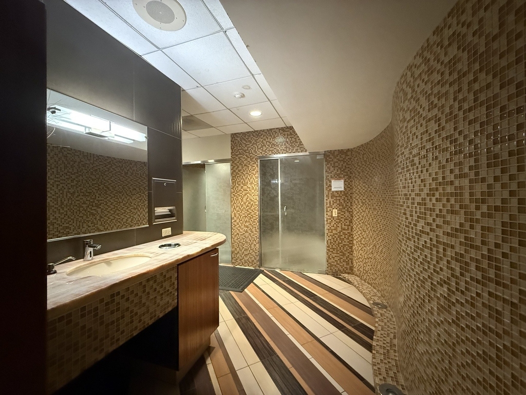 400 E Randolph Street - Photo 33