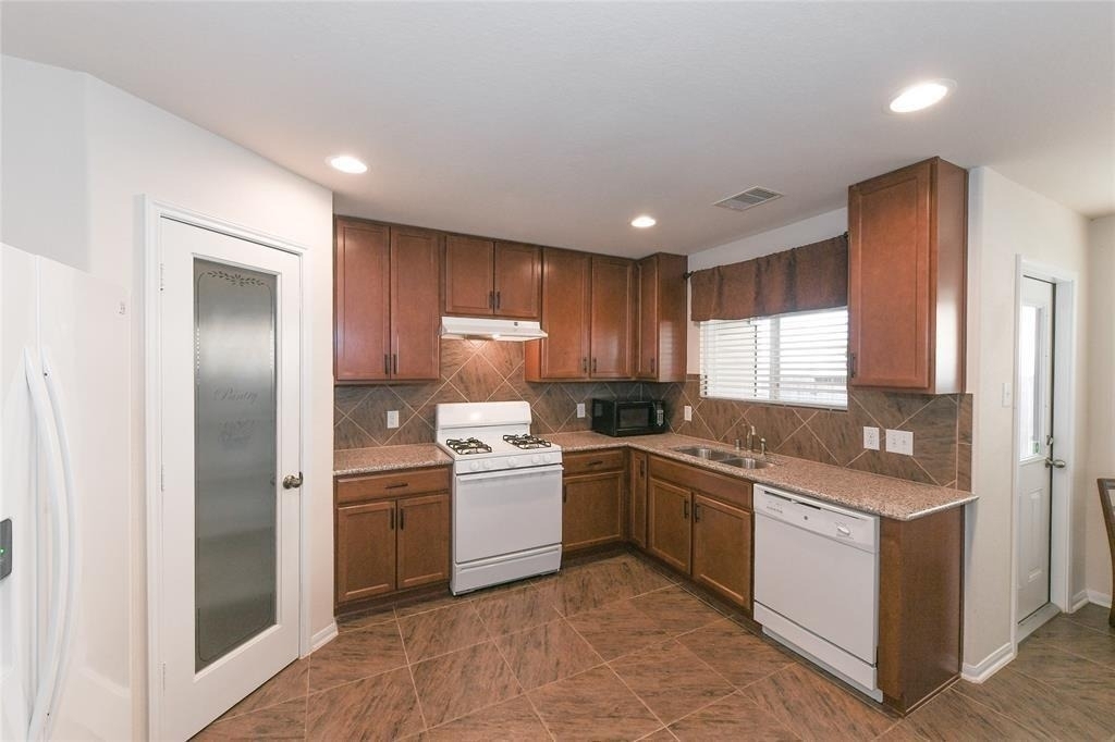 3354 View Valley Trail - Photo 4